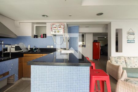 Casa à venda com 430m², 4 quartos e 8 vagasChurrasqueira e Piscina 