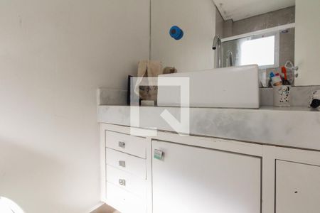 Casa à venda com 430m², 4 quartos e 8 vagasBanheiro Suíte 3