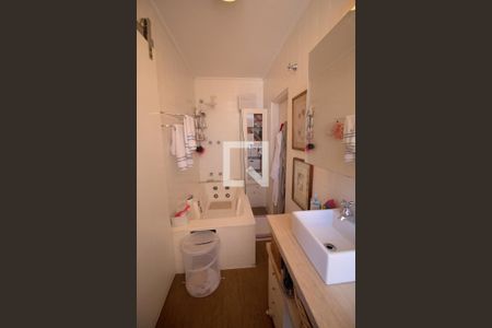 Apartamento à venda com 192m², 3 quartos e 1 vagaBanheiro da Suíte