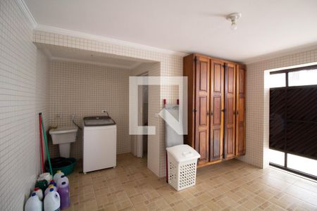 Casa para alugar com 300m², 3 quartos e 4 vagasÁrea de Serviço