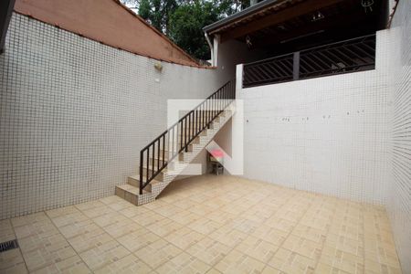 Casa para alugar com 300m², 3 quartos e 4 vagasQuintal