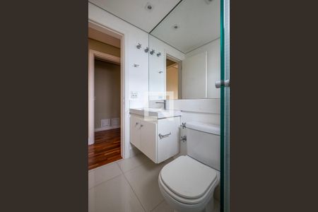 Apartamento para alugar com 215m², 3 quartos e 4 vagasSuíte 2 - Banheiro