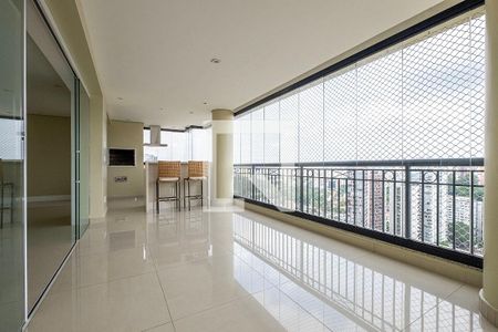 Varanda de apartamento para alugar com 3 quartos, 215m² em Sumaré, São Paulo