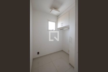 Apartamento para alugar com 215m², 3 quartos e 4 vagasÁrea de Serviço - Quarto