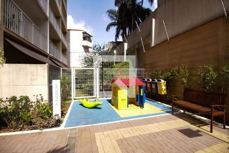 Apartamento para alugar com 28m², 1 quarto e sem vaga Apartamento para alugar com 28m², 1 quarto e sem vagaÁrea comum - Playground