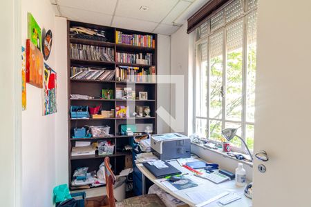 Apartamento à venda com 300m², 3 quartos e 1 vaga Apartamento à venda com 300m², 3 quartos e 1 vagaEscritório