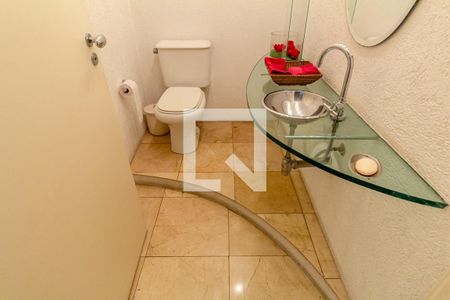 Apartamento à venda com 300m², 3 quartos e 1 vaga Apartamento à venda com 300m², 3 quartos e 1 vagaLavabo