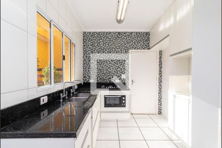 Casa à venda com 190m², 4 quartos e 3 vagasCozinha