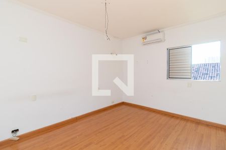 Casa à venda com 190m², 4 quartos e 3 vagasSuíte