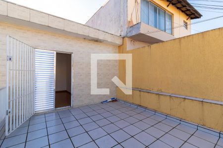 Casa à venda com 190m², 4 quartos e 3 vagasVaranda do Quarto 2