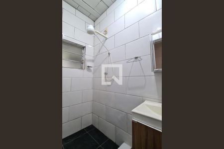 Banheiro de casa para alugar com 1 quarto, 56m² em Piedade, Rio de Janeiro