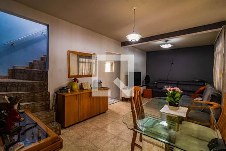 Casa à venda com 3 quartos, 250m² em Vila Santa Catarina, São Paulo