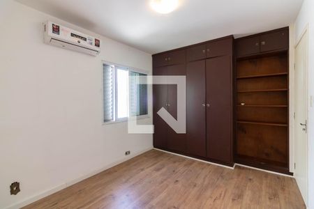 Quarto de apartamento à venda com 2 quartos, 68m² em Santo Amaro, São Paulo