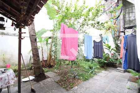 Casa de condomínio para alugar com 200m², 2 quartos e 1 vagaQuintal