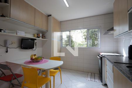 Casa de condomínio para alugar com 480m², 4 quartos e 4 vagasCozinha