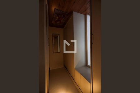 Casa de condomínio para alugar com 480m², 4 quartos e 4 vagasCloset