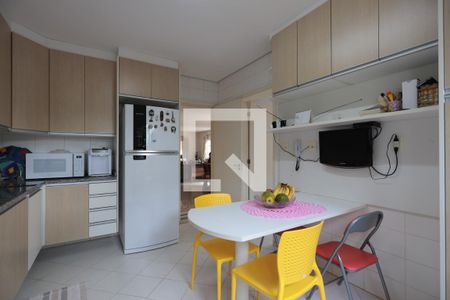 Casa de condomínio para alugar com 480m², 4 quartos e 4 vagasCozinha