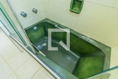 Casa à venda com 740m², 7 quartos e 5 vagasBanheiro da Suíte 2