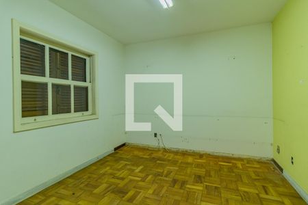 Casa à venda com 740m², 7 quartos e 5 vagasDependência de Serviço