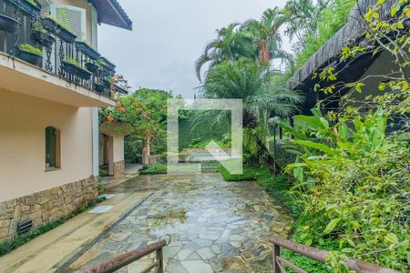 Casa à venda com 740m², 7 quartos e 5 vagasÁrea Externa