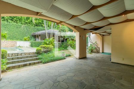 Casa à venda com 740m², 7 quartos e 5 vagasÁrea Externa