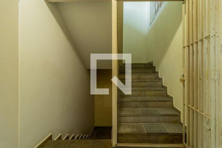 Casa à venda com 740m², 7 quartos e 5 vagasEscadas