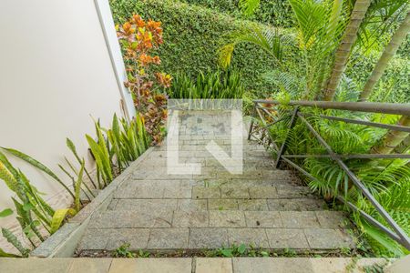 Casa à venda com 740m², 7 quartos e 5 vagasEntrada