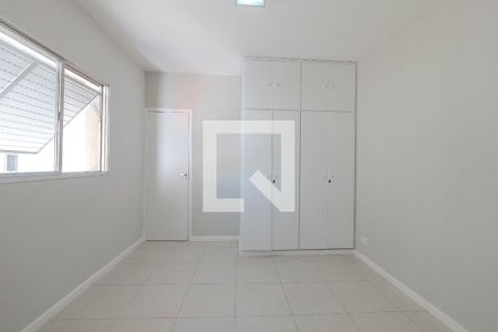 Apartamento à venda com 110m², 3 quartos e 2 vagas Apartamento à venda com 110m², 3 quartos e 2 vagasSuíte 2