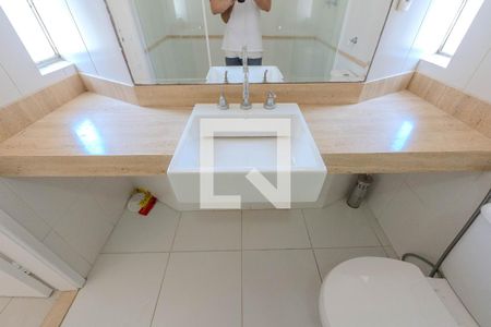 Apartamento à venda com 110m², 3 quartos e 2 vagas Apartamento à venda com 110m², 3 quartos e 2 vagasBanheiro da Suíte 1