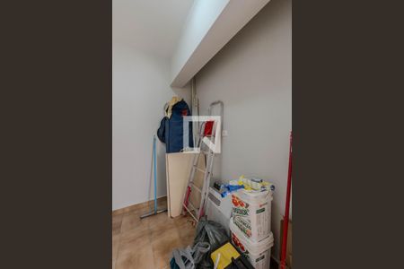 Apartamento à venda com 110m², 3 quartos e 2 vagas Apartamento à venda com 110m², 3 quartos e 2 vagasQuarto de Serviço