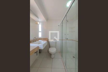 Apartamento à venda com 110m², 3 quartos e 2 vagas Apartamento à venda com 110m², 3 quartos e 2 vagasBanheiro da Suíte 1