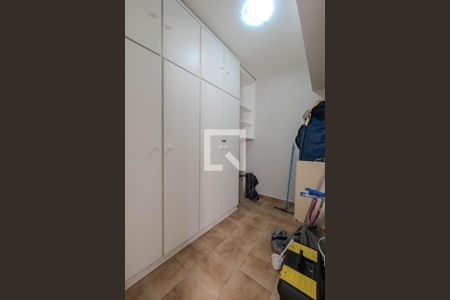 Apartamento à venda com 110m², 3 quartos e 2 vagas Apartamento à venda com 110m², 3 quartos e 2 vagasQuarto de Serviço