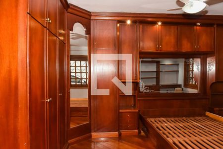 Casa à venda com 400m², 7 quartos e 5 vagas Casa à venda com 400m², 7 quartos e 5 vagasSuíte