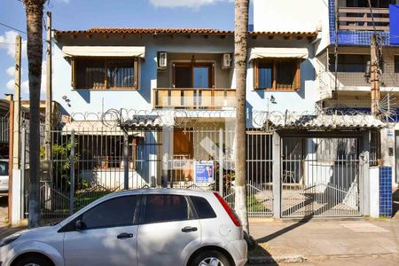 Casa à venda com 400m², 7 quartos e 5 vagas Casa à venda com 400m², 7 quartos e 5 vagasFachada da casa