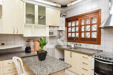 Casa à venda com 400m², 7 quartos e 5 vagas Casa à venda com 400m², 7 quartos e 5 vagasCozinha