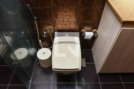 Casa à venda com 400m², 7 quartos e 5 vagas Casa à venda com 400m², 7 quartos e 5 vagasBanheiro 1