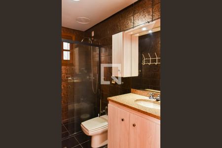 Casa à venda com 400m², 7 quartos e 5 vagas Casa à venda com 400m², 7 quartos e 5 vagasBanheiro 1