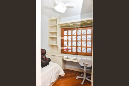 Casa à venda com 400m², 7 quartos e 5 vagas Casa à venda com 400m², 7 quartos e 5 vagasQuarto 2