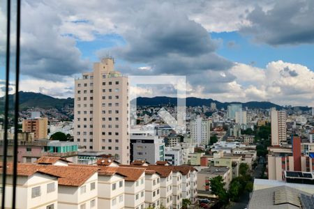 Apartamento à venda com 2 quartos, 78m² em Sagrada Família, Belo Horizonte