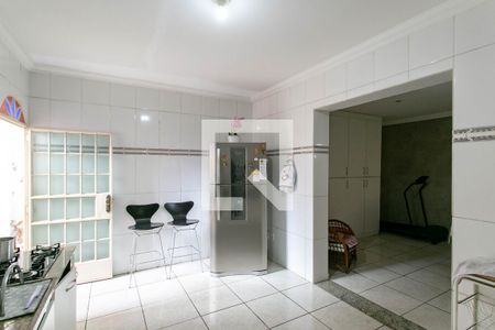 Casa à venda com 390m², 5 quartos e 5 vagas Casa à venda com 390m², 5 quartos e 5 vagasCozinha