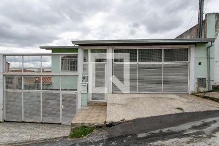 Casa à venda com 390m², 5 quartos e 5 vagas Casa à venda com 390m², 5 quartos e 5 vagasFachada