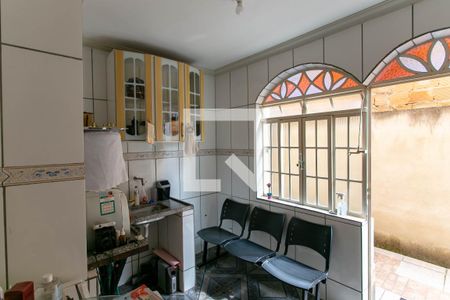 Casa à venda com 390m², 5 quartos e 5 vagas Casa à venda com 390m², 5 quartos e 5 vagasCozinha