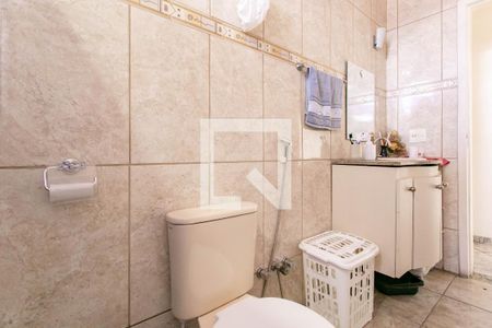 Casa à venda com 390m², 5 quartos e 5 vagas Casa à venda com 390m², 5 quartos e 5 vagasBanheiro Social