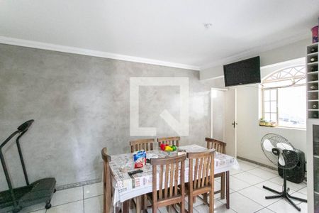 Casa à venda com 390m², 5 quartos e 5 vagas Casa à venda com 390m², 5 quartos e 5 vagasSala de Jantar