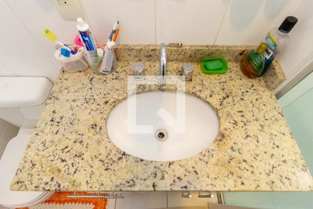 Apartamento à venda com 84m², 3 quartos e 2 vagasDetalhe - Banheiro Social