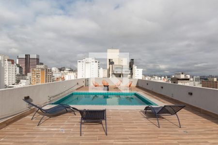 Studio à venda com 27m², 1 quarto e sem vagaPiscina