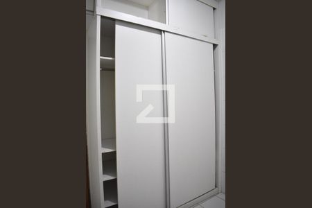 Quarto - Armário de apartamento para alugar com 1 quarto, 10m² em Guaratiba, Rio de Janeiro