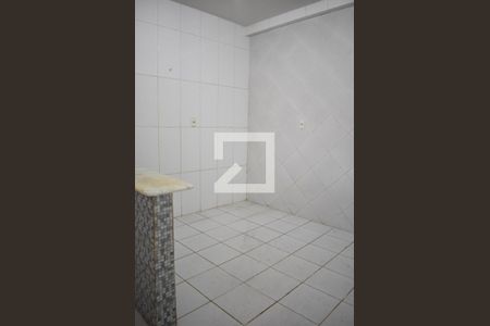 Sala de apartamento para alugar com 1 quarto, 10m² em Guaratiba, Rio de Janeiro