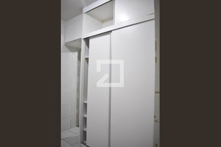 Apartamento para alugar com 10m², 1 quarto e sem vagaQuarto - Armário