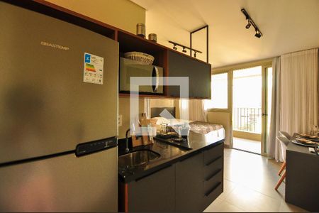 Studio para alugar com 27m², 1 quarto e 1 vaga Studio para alugar com 27m², 1 quarto e 1 vagaCozinha